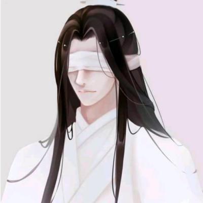 崔丽丽丈夫拎两大包材料陪进法庭